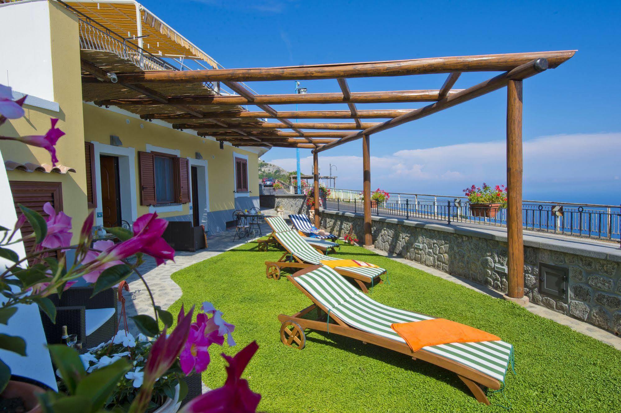 La Mela Blu Bed and Breakfast Furore Exteriör bild