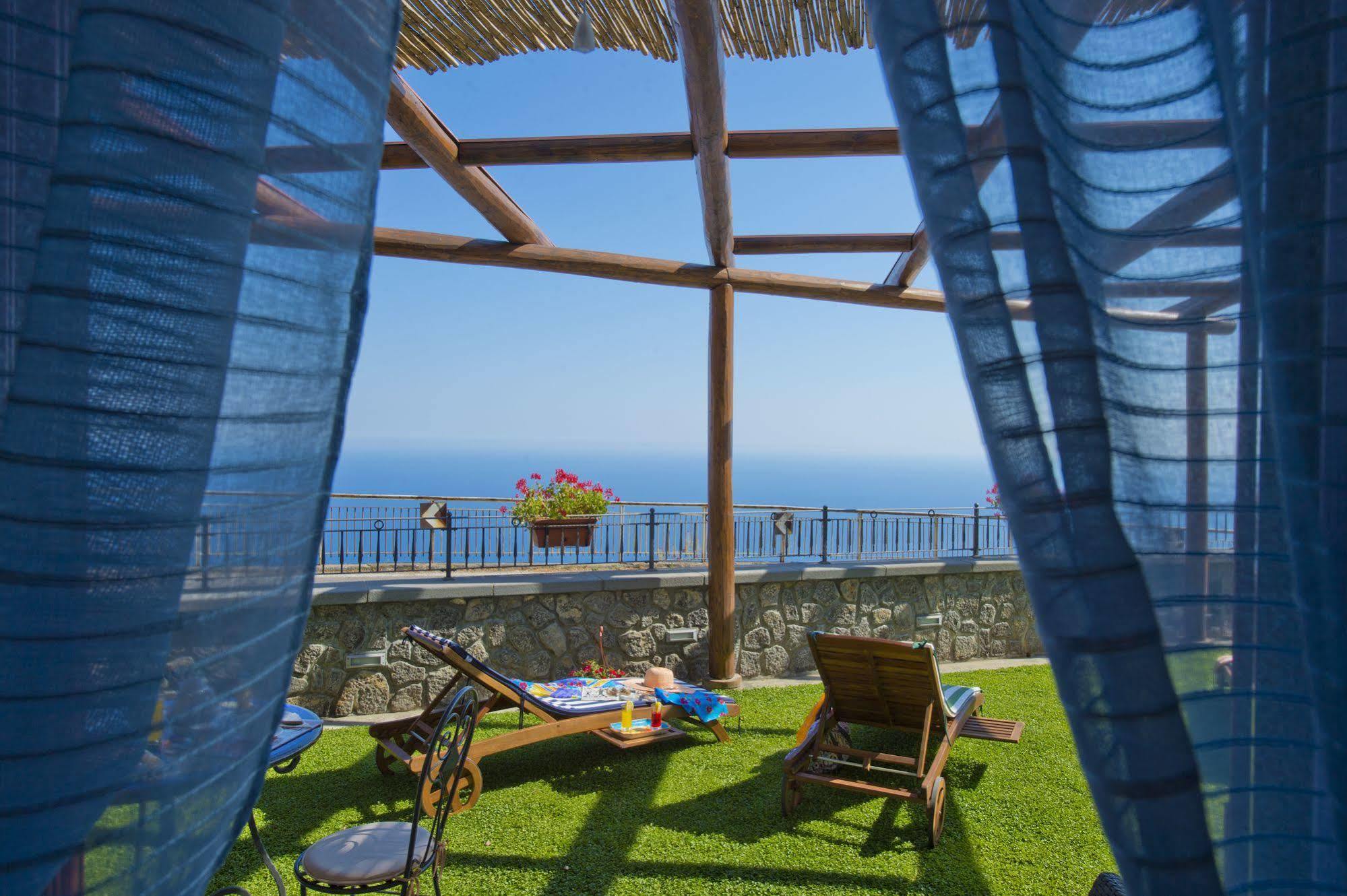 La Mela Blu Bed and Breakfast Furore Exteriör bild